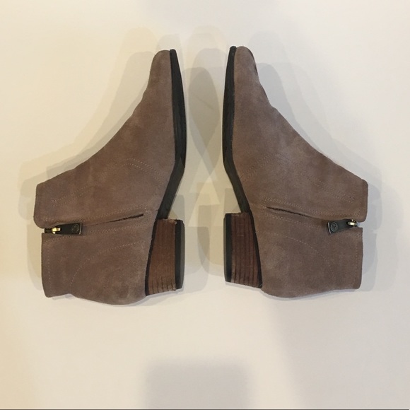Blondo INGRID Waterproof Suede Taupe Ankle Booties - Picture 4 of 8